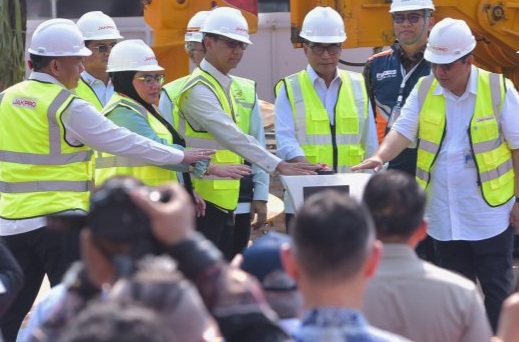 Menhub Groundbreaking Pembangunan LRT Rute Velodrome-Manggarai ...